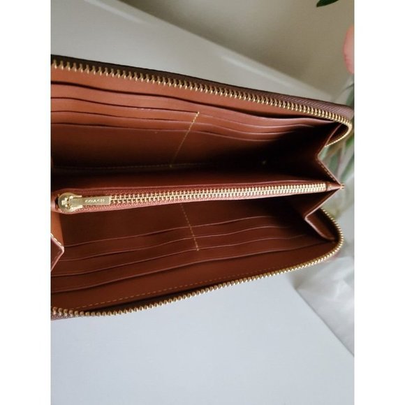 Coach Accordion Zip Wallet In Signature Canvas With Heart  Coach Wallet heart print